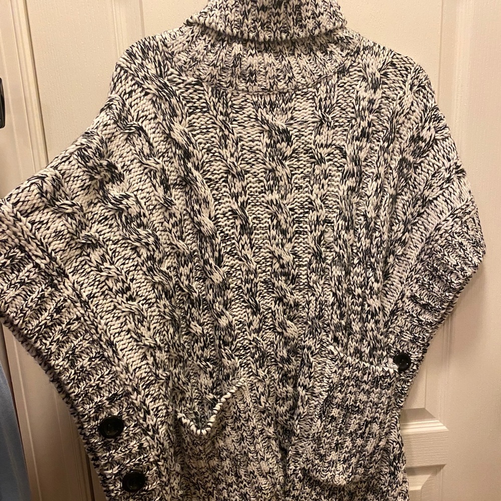Vici sweater